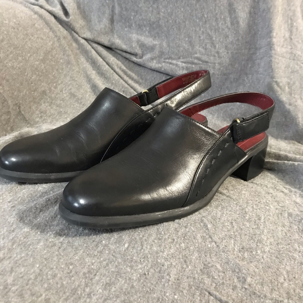 Navy Naturalizer mules with back strap